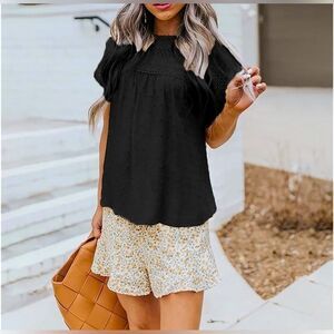 Women's Round Neck Lace Crochet Pom Pom Short Sleeve Casual Shirt Tops